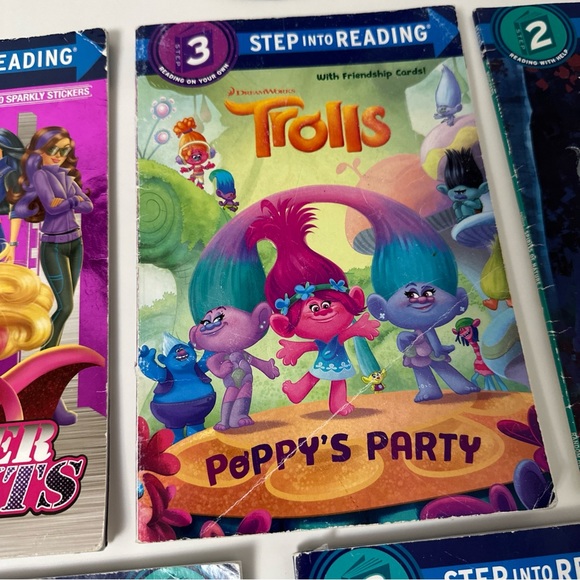 Lot of 5 Step Into Reading Step 2 & 3 Barbie, Trolls, Frozen - Picture 5 of 8